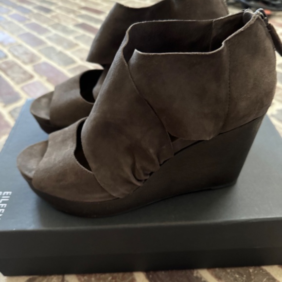 Eileen Fisher shoes - Picture 2 of 3